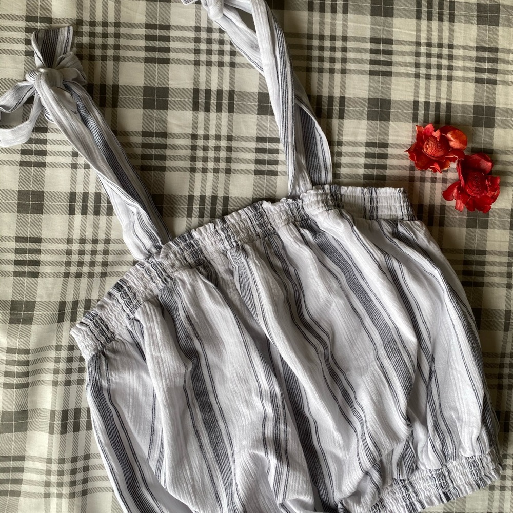 Universal Thread Pinstripe Bubble Tank